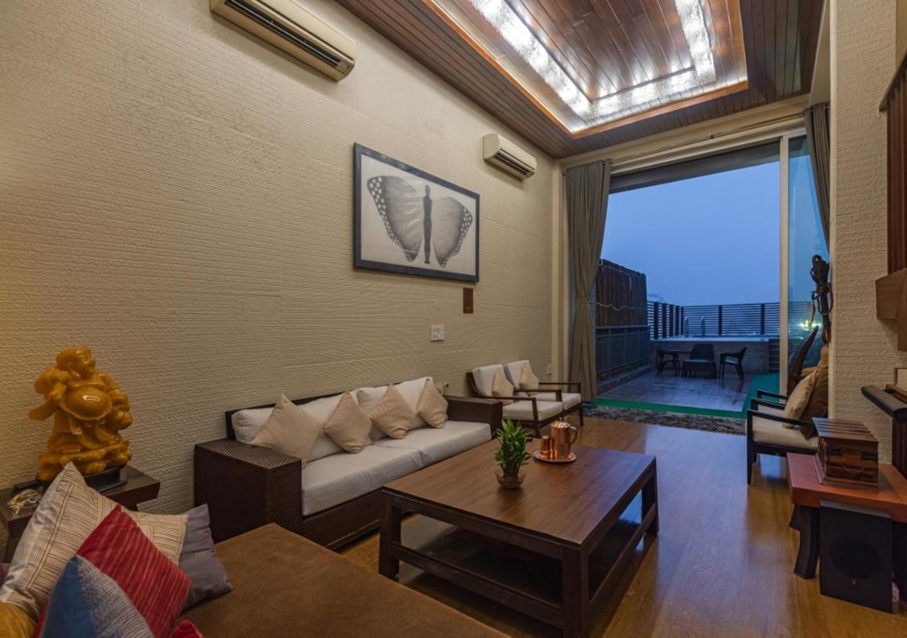 Saffronstays Urja: Luxe Lonavala Villa with Dual Pools & Private Spa Exterior photo